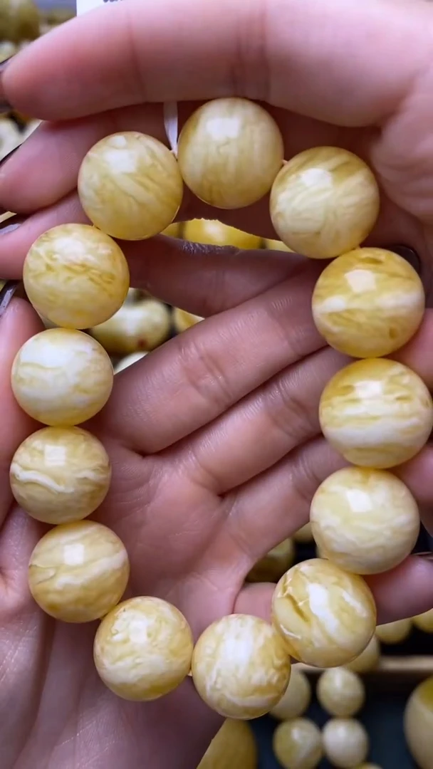 【闪购商品】琥珀裸石未镶嵌蜜蜡.72