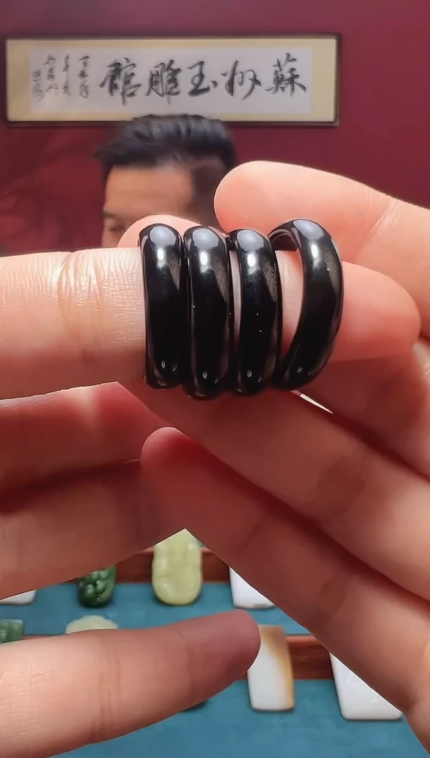 和田玉未镶嵌吊坠(不含链)1