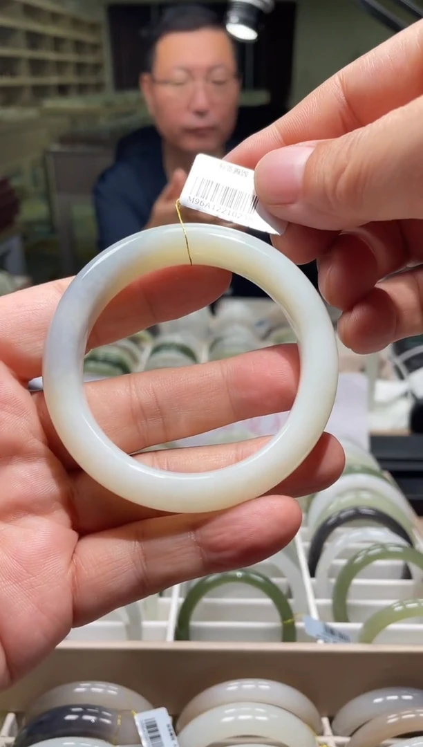 未镶嵌手镯和田玉57-58圈口 0238