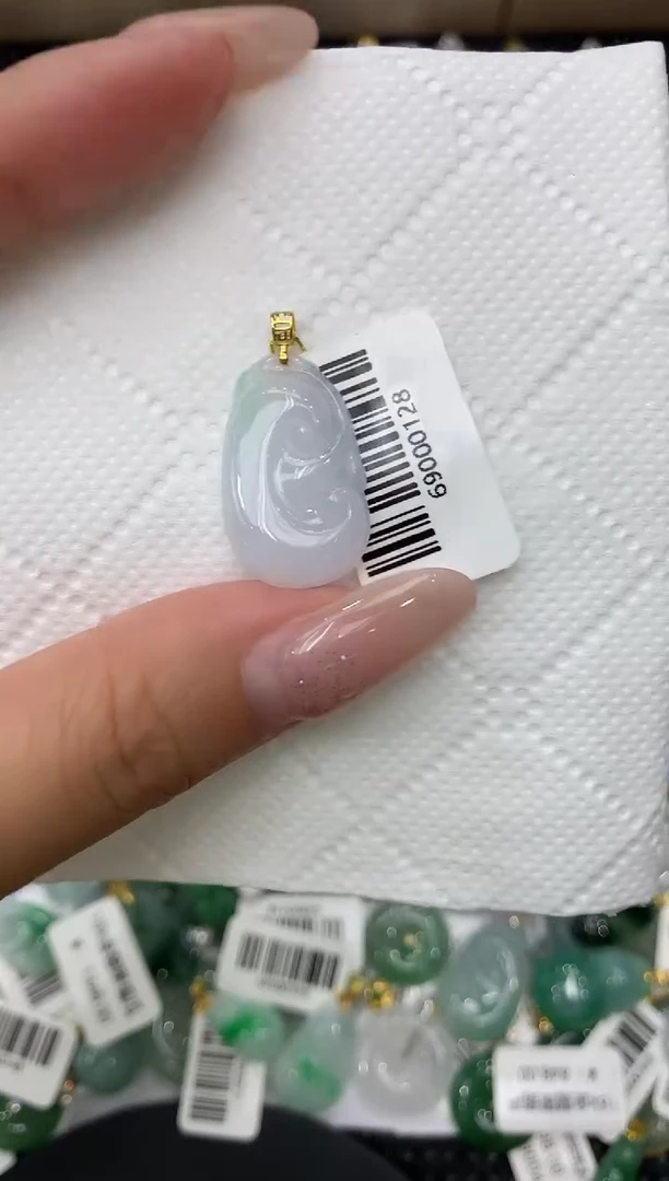颈饰18K金镶嵌翡翠1111111111