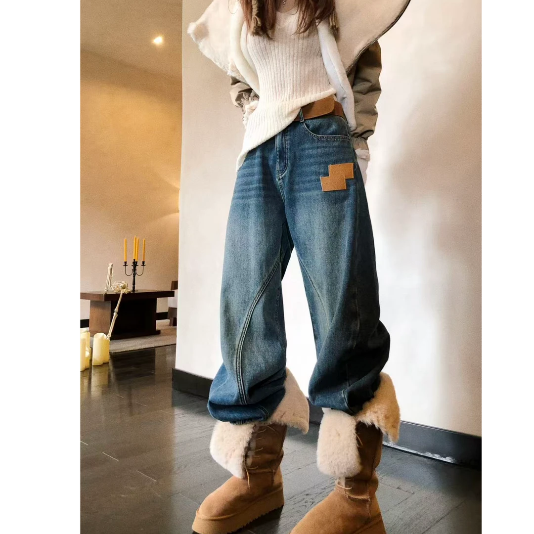 婉君【皮牌牛仔】原创”内里水貂绒“重工洗水直筒牛仔裤LWJ25D4K3682