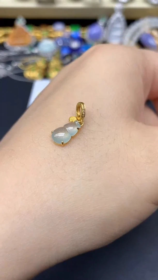 颈饰18K金镶嵌翡翠59-翡翠雪姐天天见