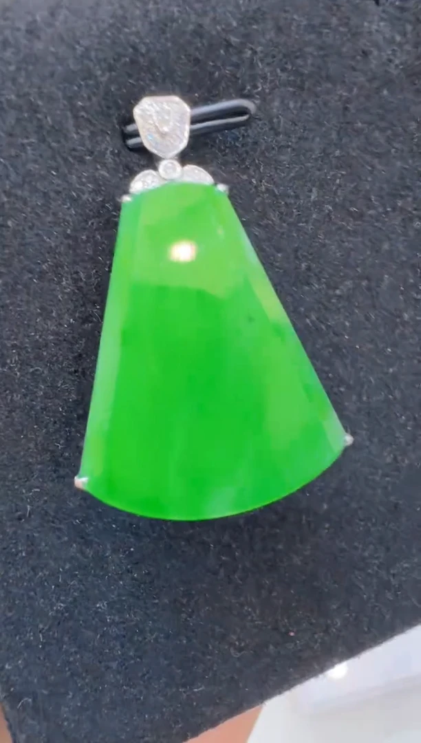 吊坠(不含链)18K金镶嵌翡翠多样性团购发一件