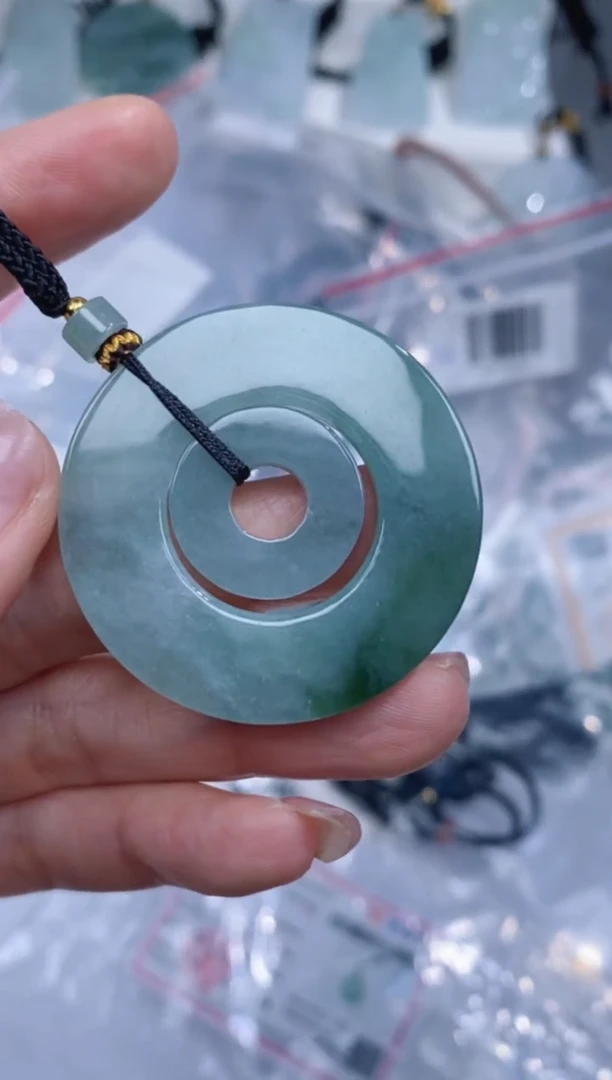 颈饰银S925镶嵌翡翠吊坠