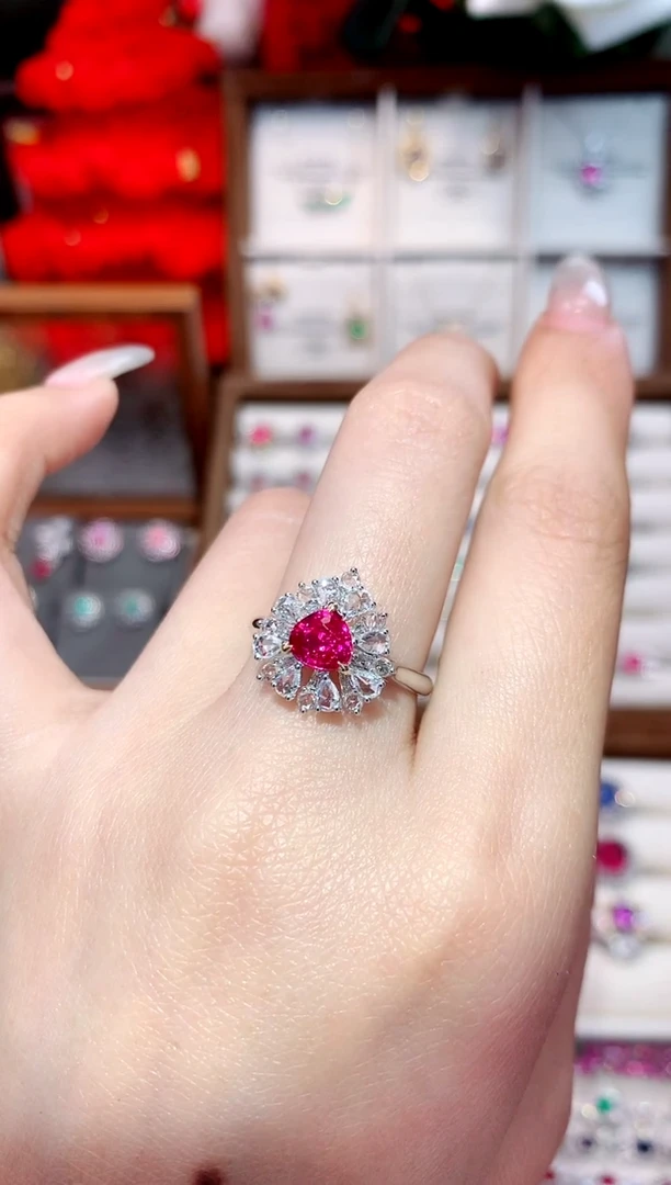 18K金镶嵌戒指红宝石1.01ct/天然宝石/七天无理由