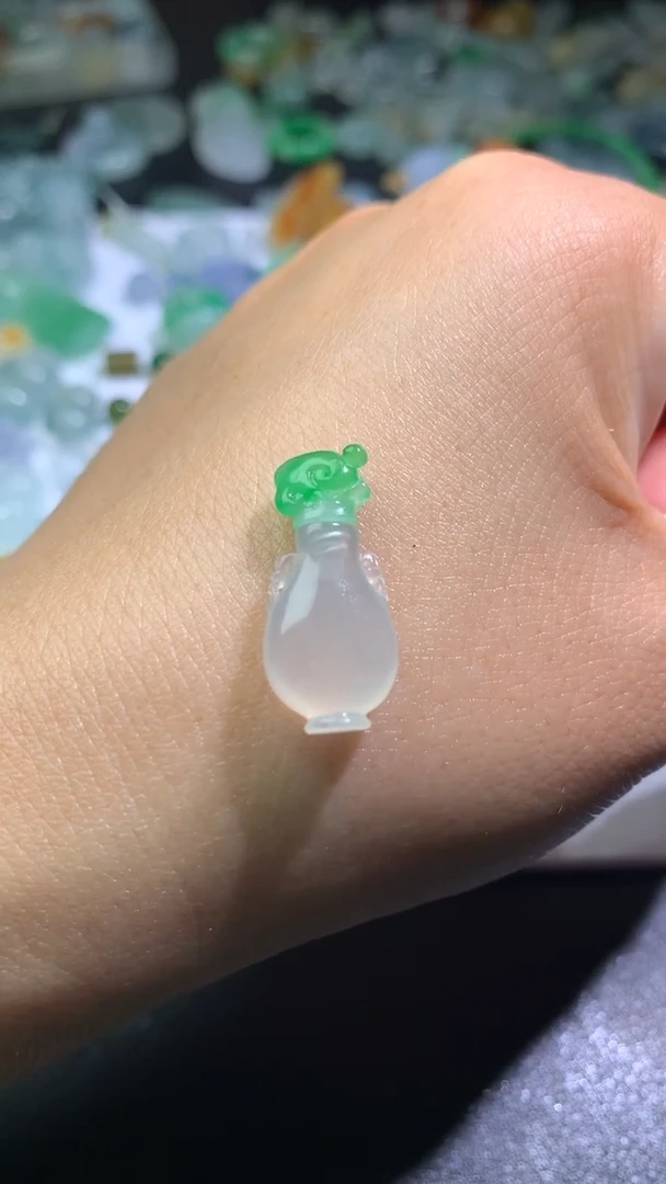 未镶嵌定制翡翠毛货