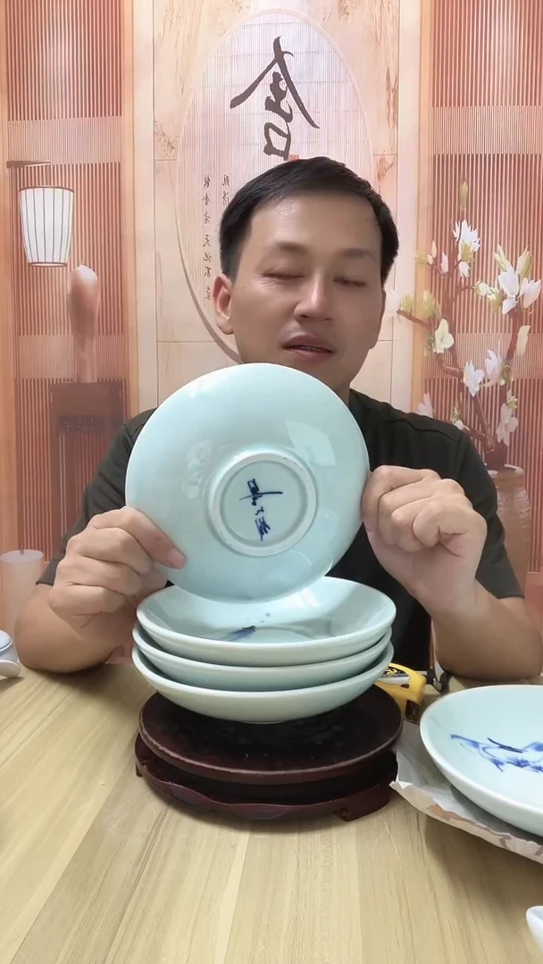 7英寸手绘荷花斗笠深盘