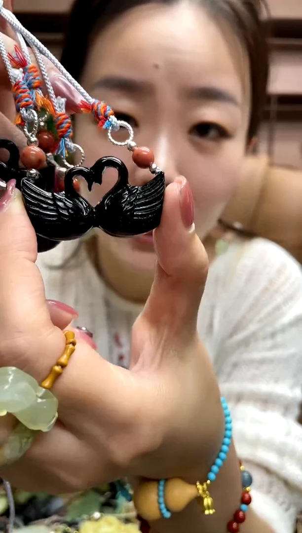 岫玉未镶嵌吊坠多样性发货其中一件