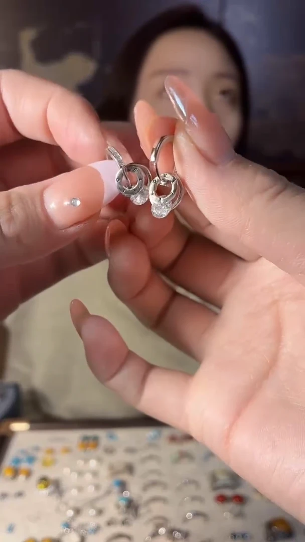 羽毛925银索南措姆耳环