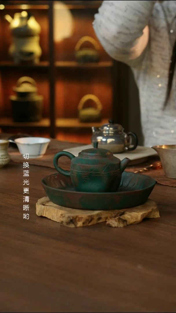 手捏绿壶加绿壶承..