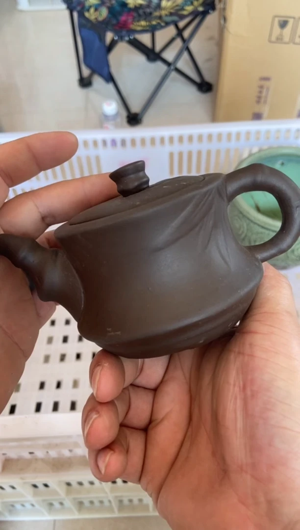 摄影的产品有使用过的痕迹有点脏介意勿拍