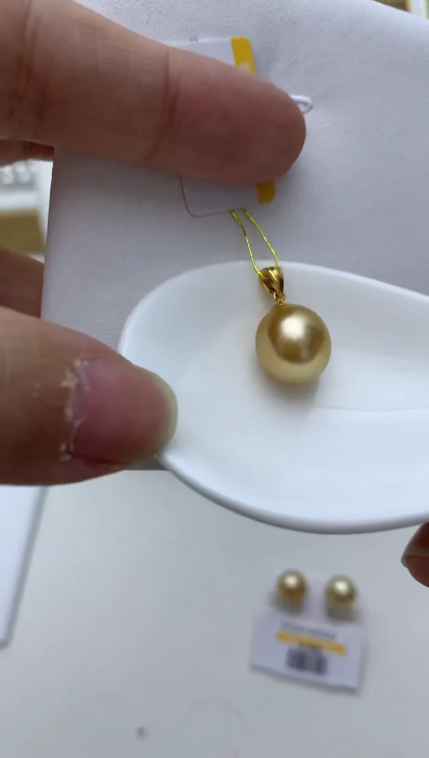 颈饰18K金镶嵌海水珍珠e98