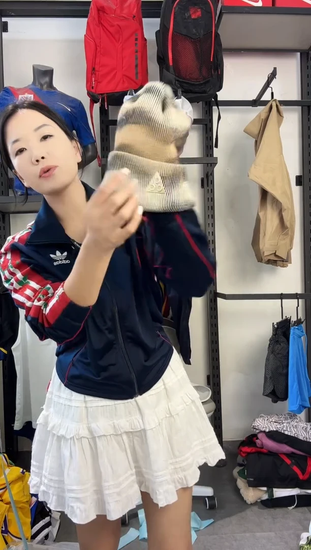 128   编码 瑕疵款直播间过款为准 尺码 帽子