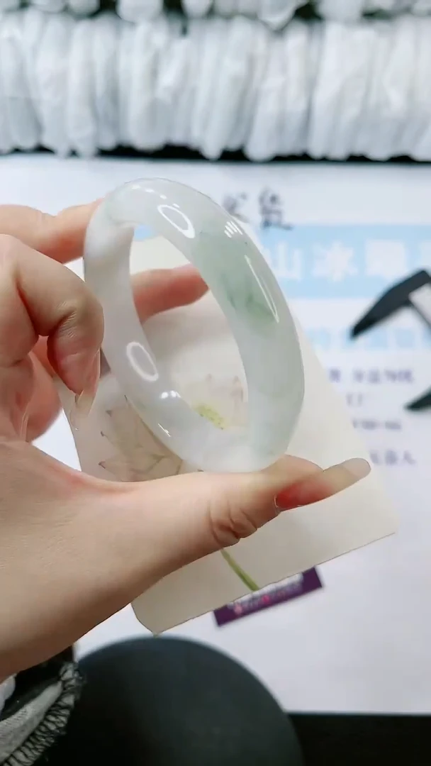 【闪购商品】石英质玉手镯未镶嵌多样性发货P242