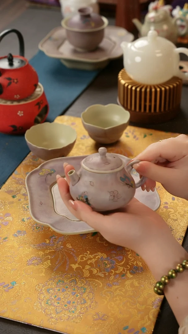 陶瓷茶具蝶舞幽岚圆满壶