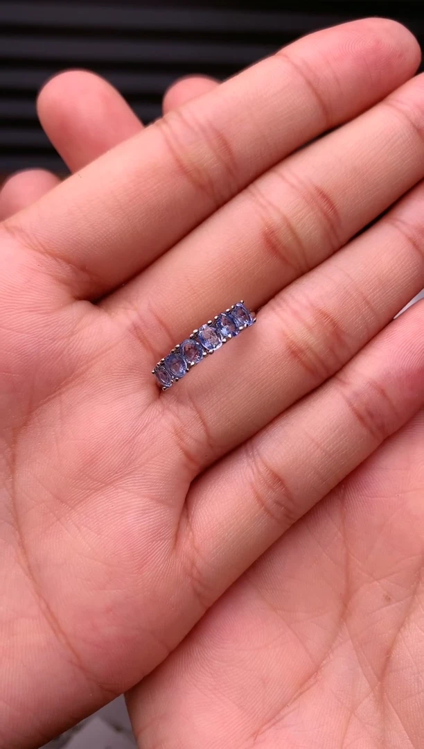 【闪购商品】蓝宝石戒指银S925镶嵌........