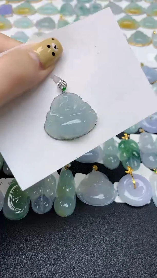 翡翠18K金镶嵌颈饰天然翡翠A货