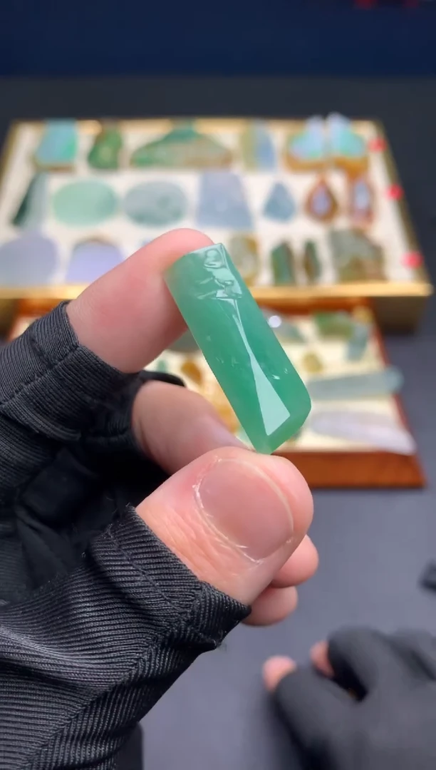 【闪购商品】定制翡翠未镶嵌