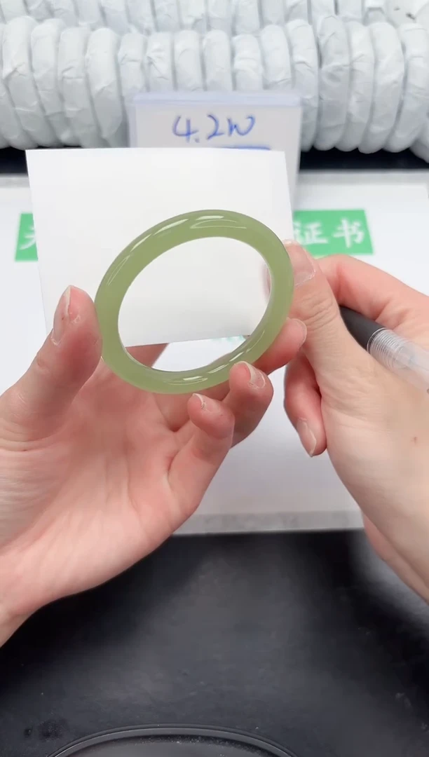 【闪购商品】石英质玉手镯未镶嵌211-52.8