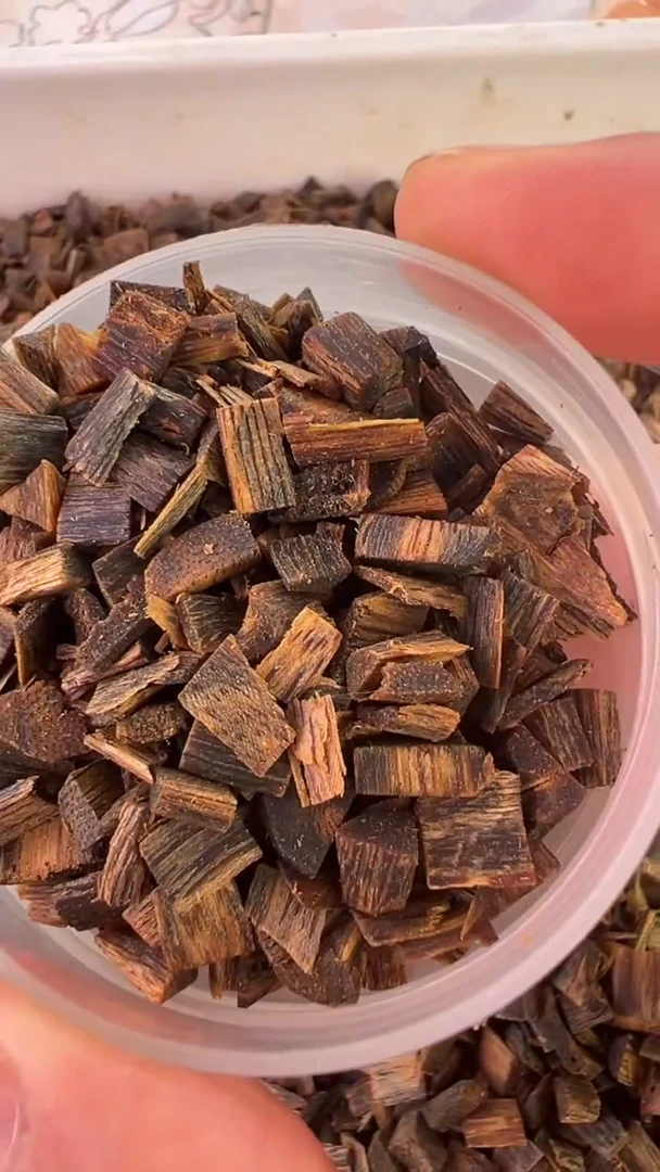 沉香碎屑沉香棋楠沉水米粒100克