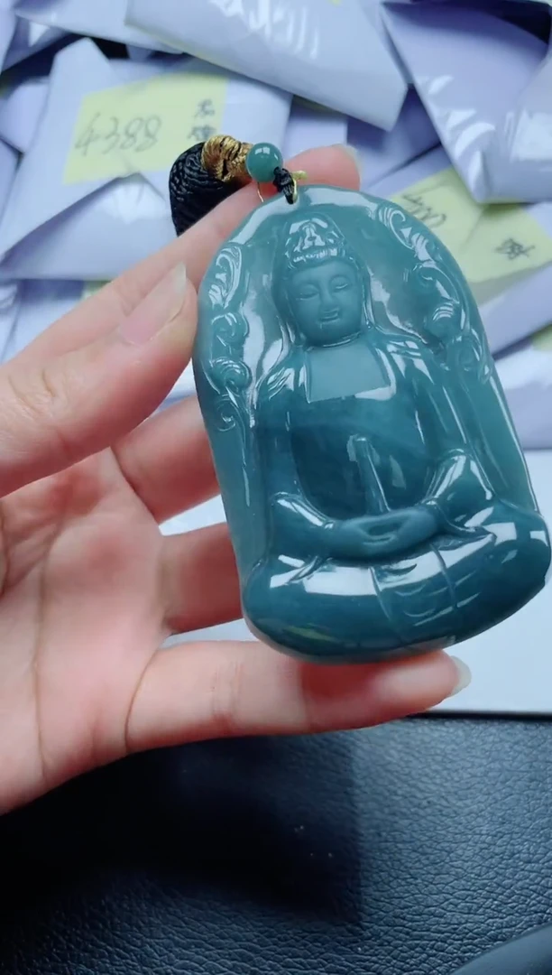 翡翠未镶嵌颈饰