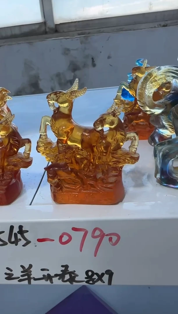 手工艺品琉璃三羊开泰