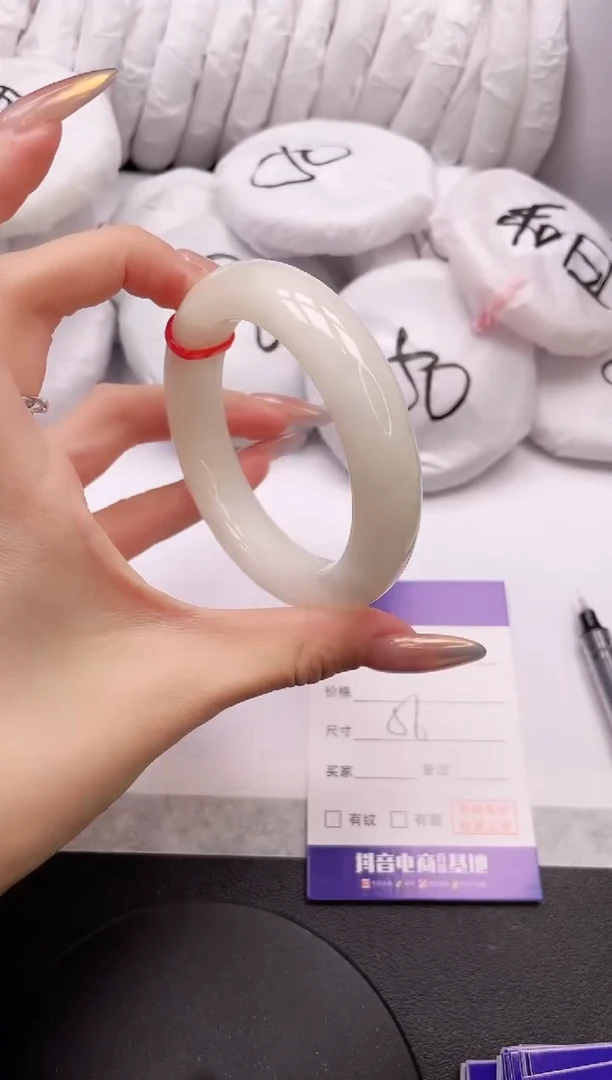 【闪购商品】和田玉手镯未镶嵌19L216-56