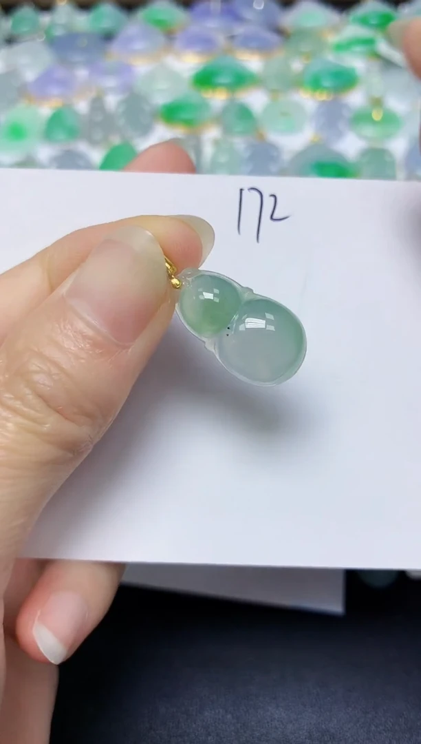 翡翠未镶嵌颈饰天然缅甸翡翠A货