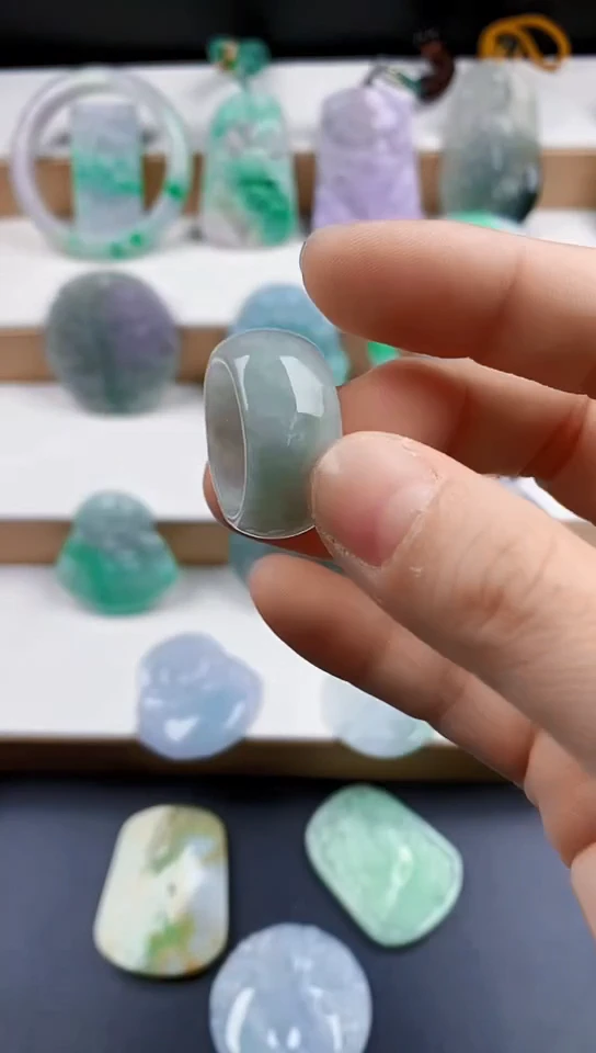 颈饰未镶嵌翡翠天然翡翠吊坠挂件