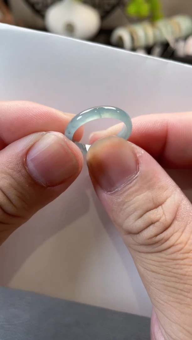 翡翠未镶嵌颈饰有纹裂 1314