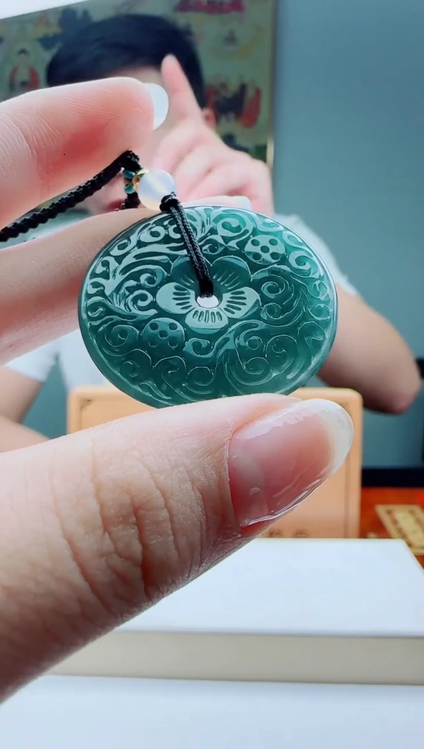 颈饰未镶嵌翡翠多样性发其一