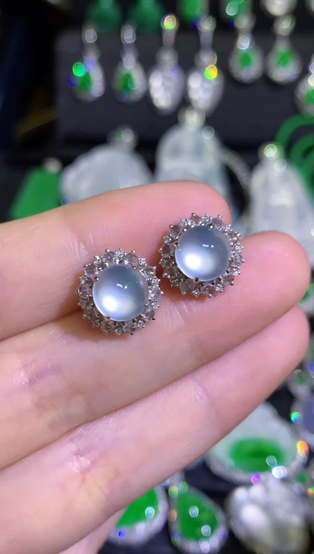 【闪购商品】翡翠耳饰18K金镶嵌玻璃种极光白正阳耳钉