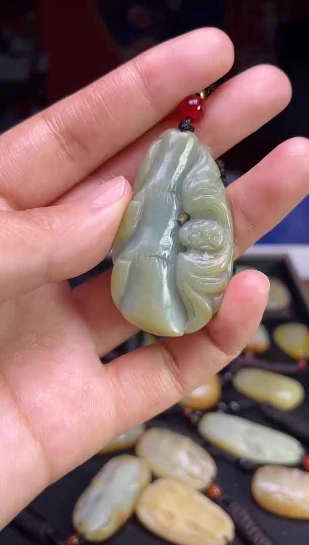 颈饰未镶嵌和田玉1