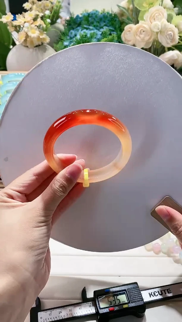 玛瑙/玉髓手镯未镶嵌122-60.2