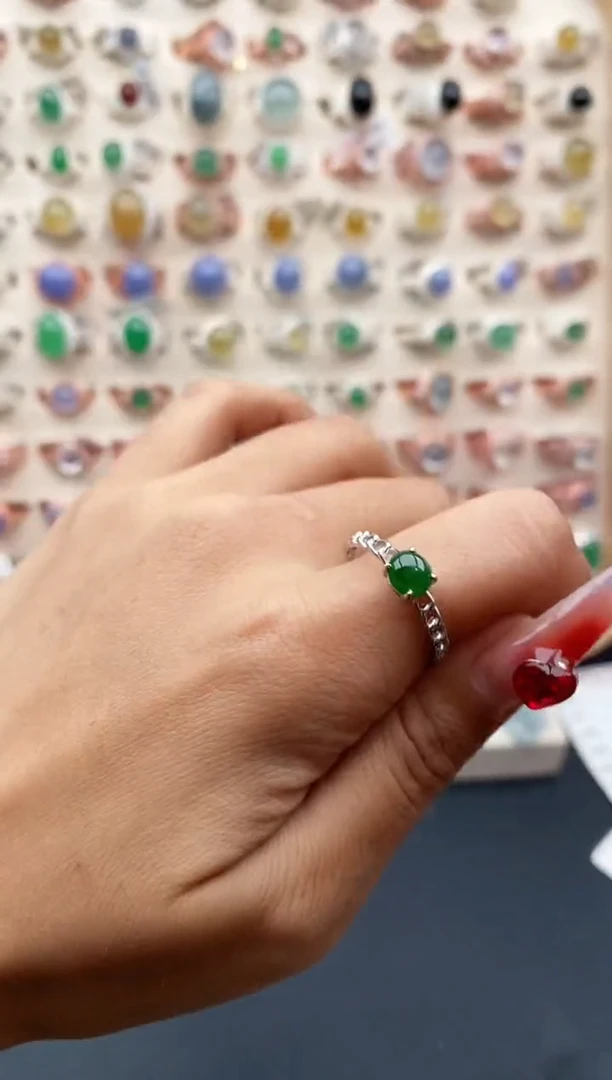 【闪购商品】翡翠戒指银S925镶嵌缅甸天然A货翡翠222 1+7