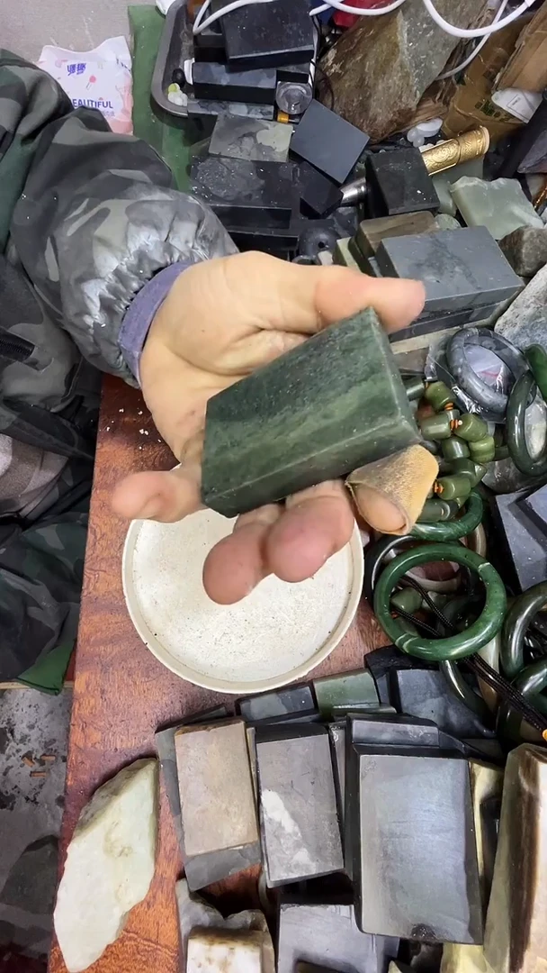 未镶嵌和田玉珠宝半成品1