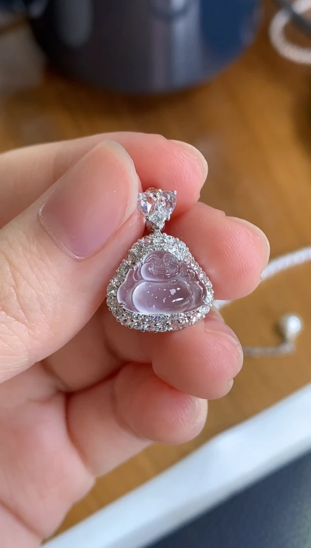 颈饰18K金镶嵌翡翠佛公