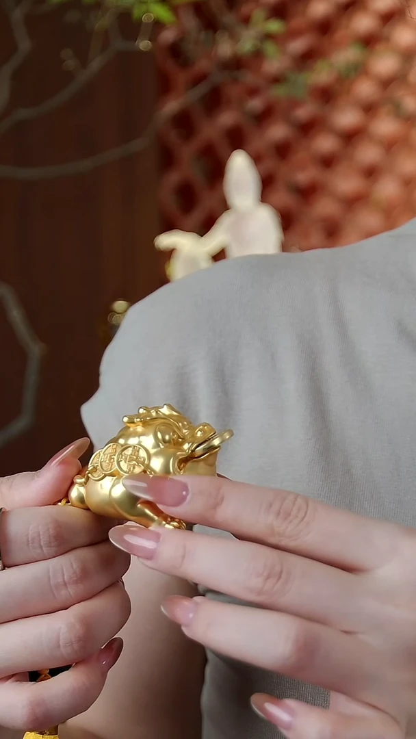 三足金蟾手把件黄铜