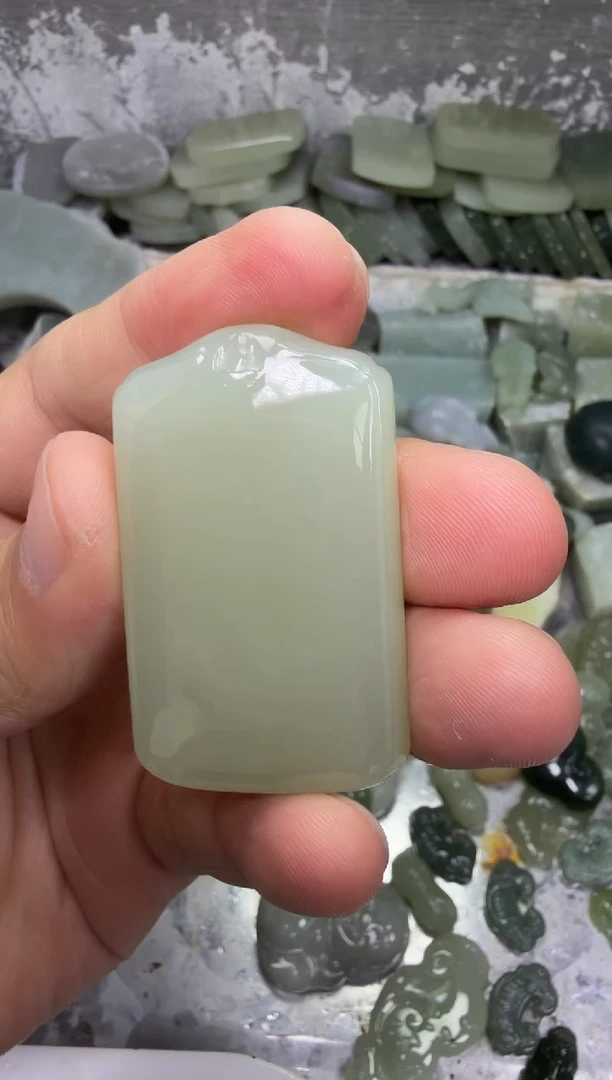 颈饰未镶嵌和田玉无事牌