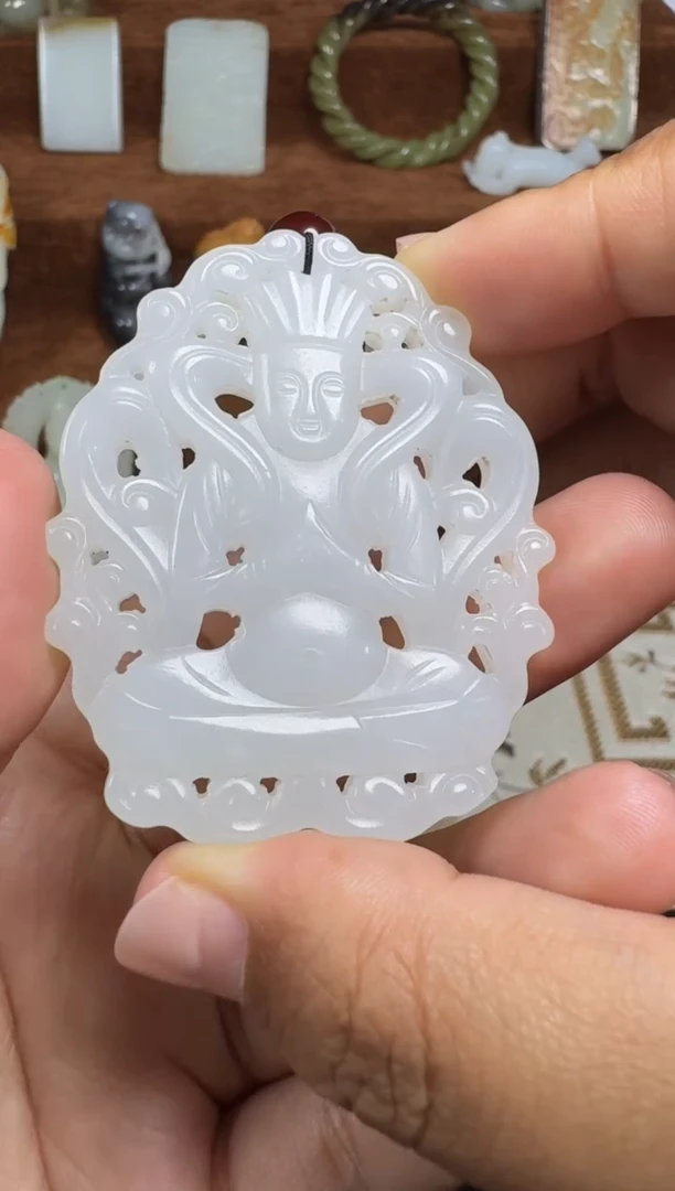 颈饰未镶嵌和田玉1