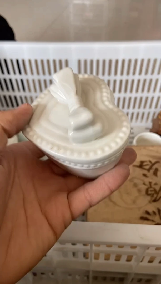 杯无运费险有瑕疵的摄影的产品有使用过的痕迹有点脏介意勿拍