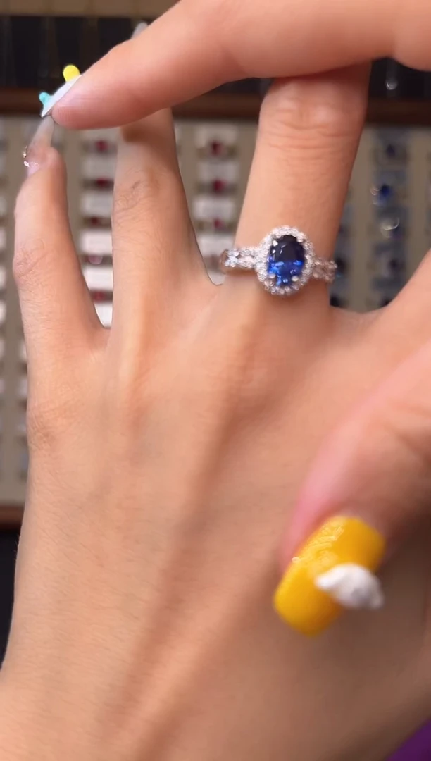 蓝宝石戒指银S925镶嵌000