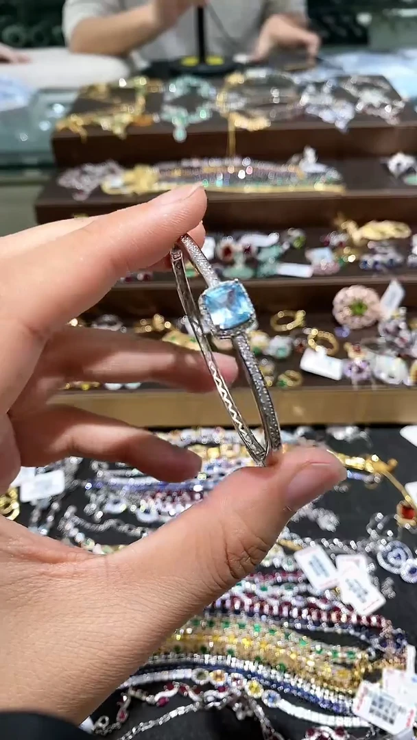 【闪购商品】托帕石手镯银S925镶嵌手镯