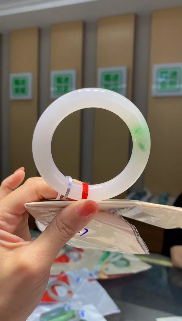 翡翠手镯未镶嵌-C48圈口54*11.6*11.7