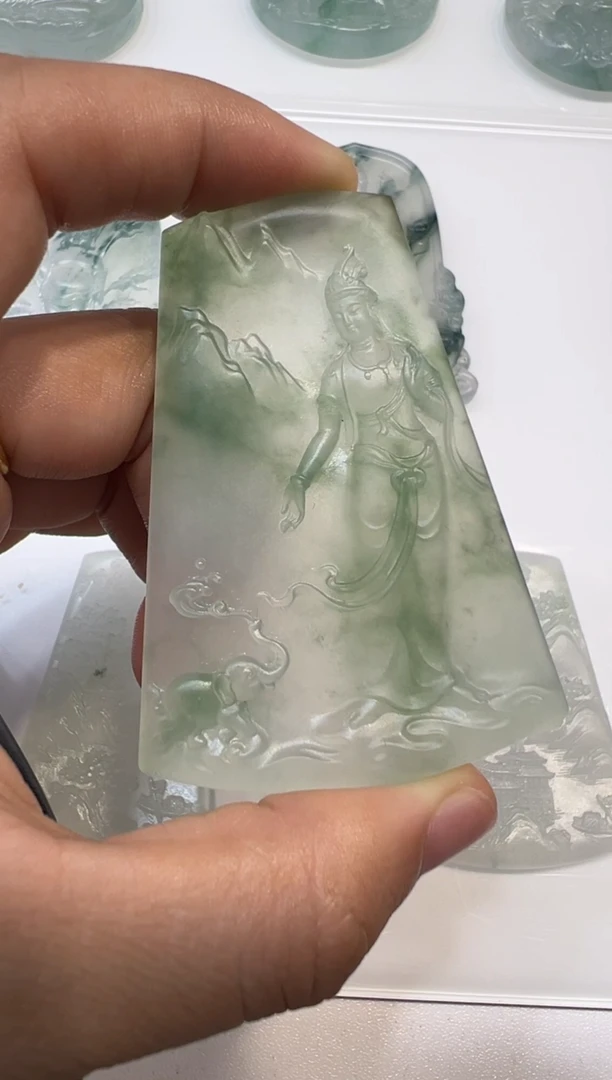 未镶嵌定制翡翠普贤