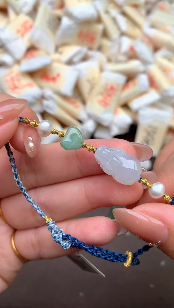 【闪购商品】翡翠手绳未镶嵌 — 