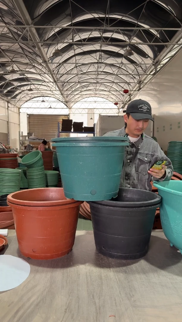 【闪购商品】复合46口径绿色桶盆2个 有孔