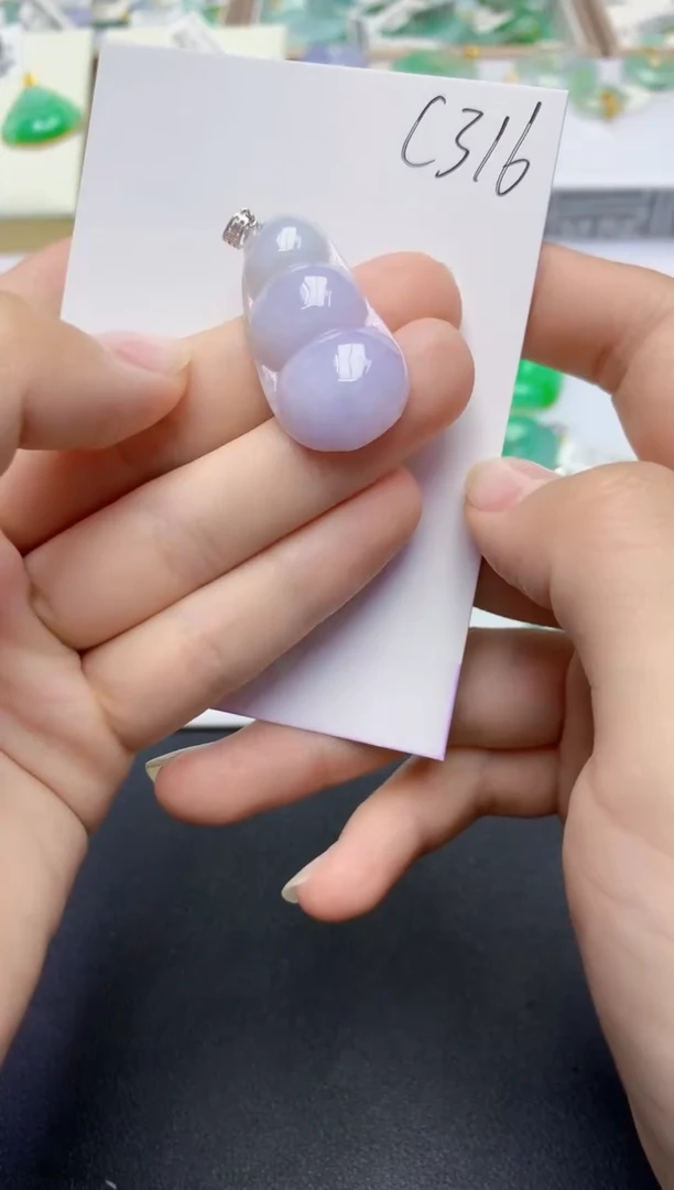 翡翠未镶嵌颈饰天然缅甸A货翡翠