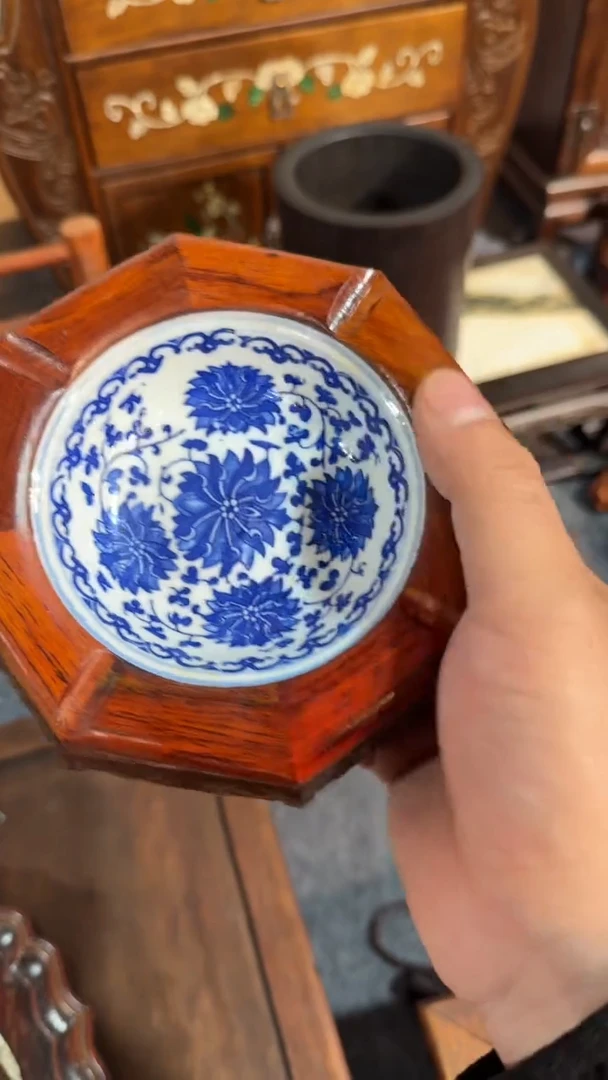 木福利              烟灰缸