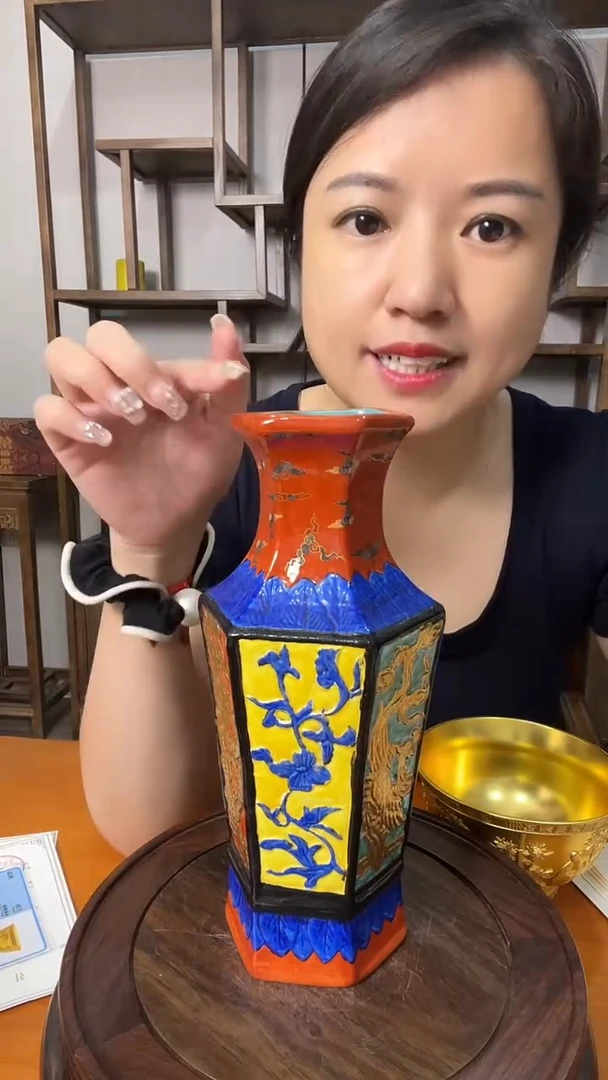 陶瓷景德镇 家居饰品陶瓷茶周边六菱彩花瓶66